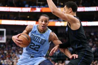 球迷对他在 球迷对他在