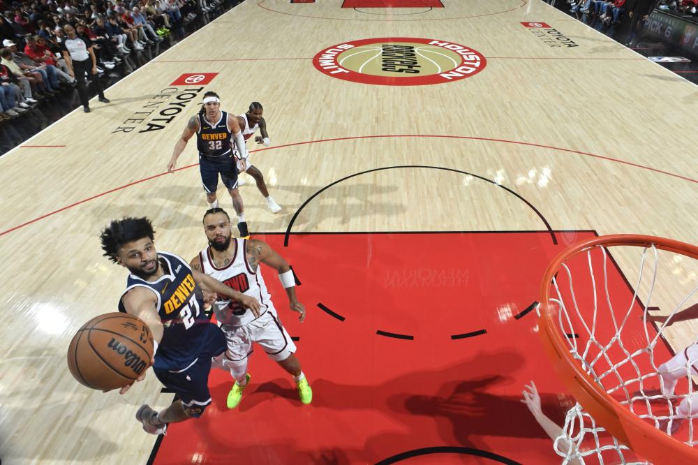 拿下关键卡位战，勇士反超灰熊升至西部第五！距湖人还2胜场.